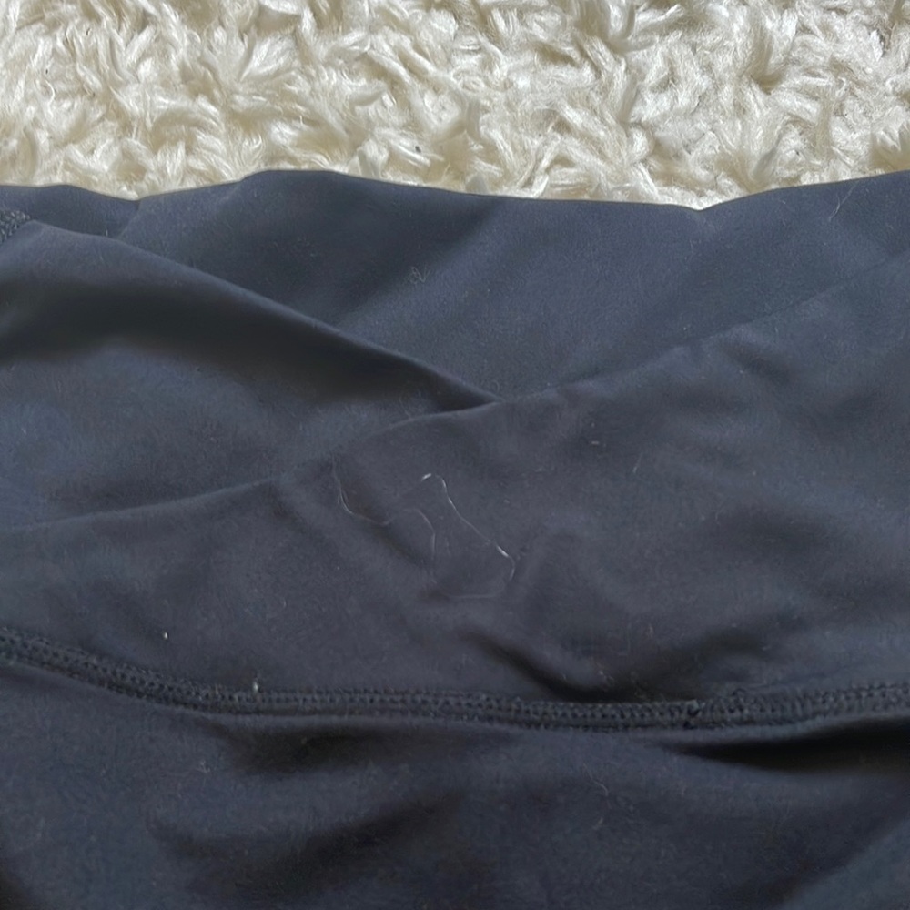 Cross over shorts with pocket